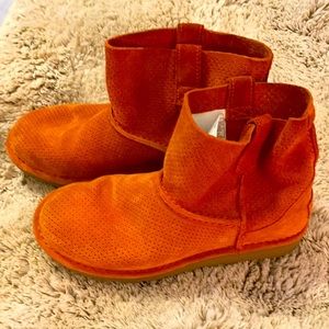 UGG women’s size 5 perforated pumpkin really cute booties!